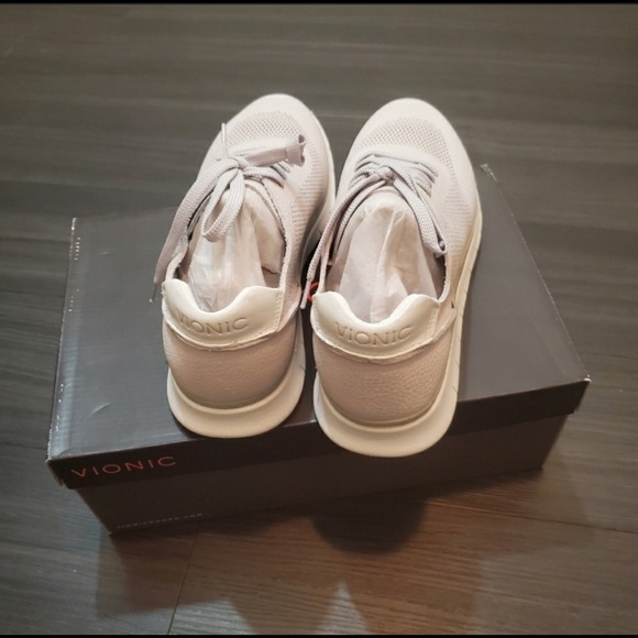 NEW Vionic Joey Sneakers - Light Grey Nubuck - Picture 7 of 8